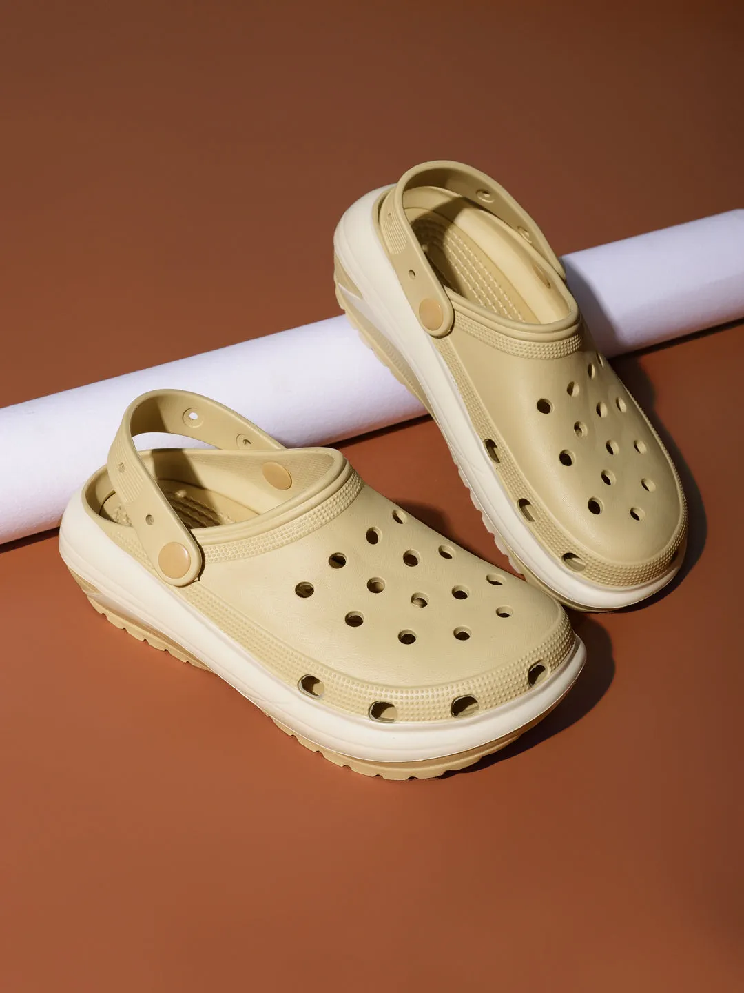 Beige PU Schlupf-Croc-Flats (TC-RS3496-BEIG)