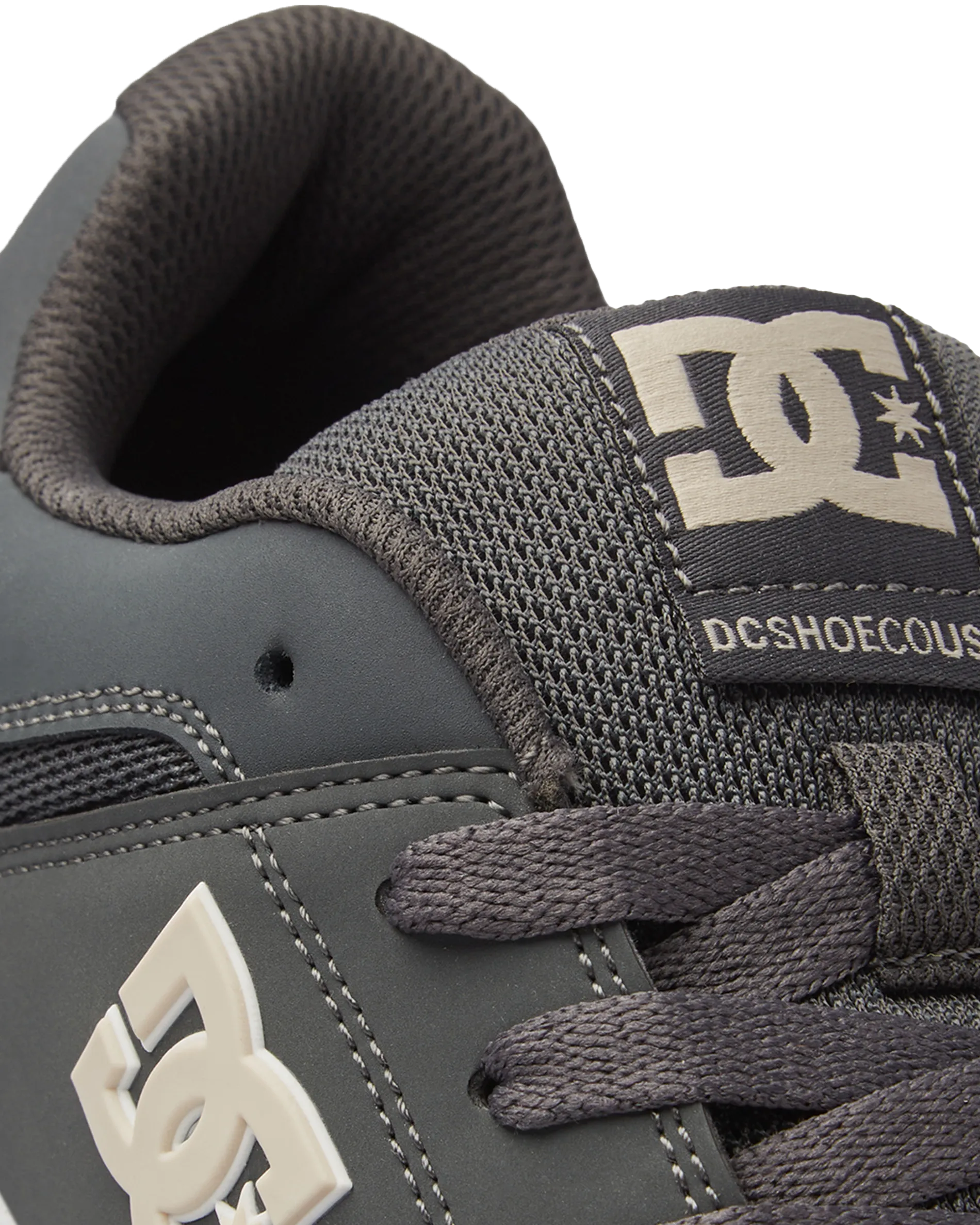 Zentrale Schuhe in Grau & Weiß