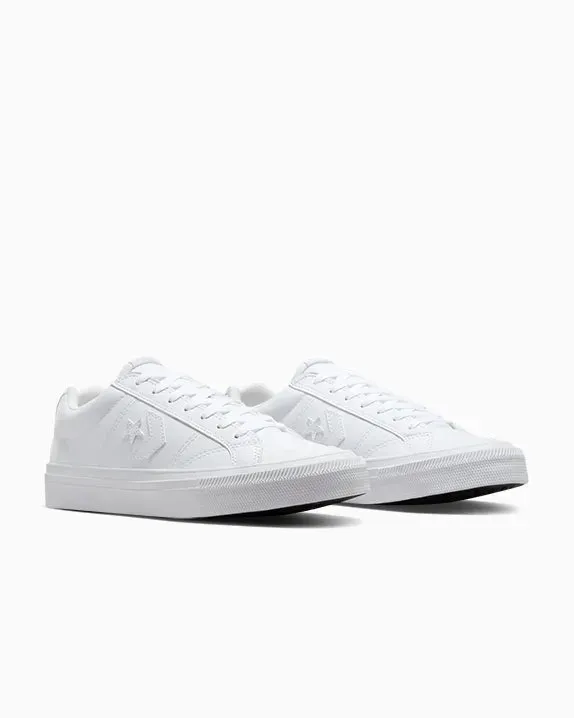 CONVERSE Unisex-Sportschuhe aus Kunstleder in Triple White für den Casual-Look
