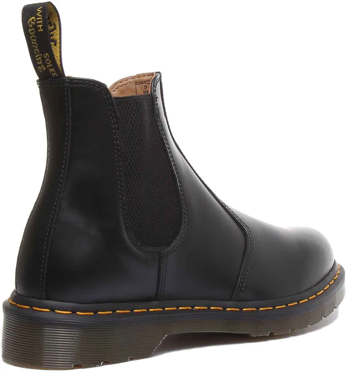 Dr. Martens 2976 Ys in schwarzen Schuhen Dr. Martens