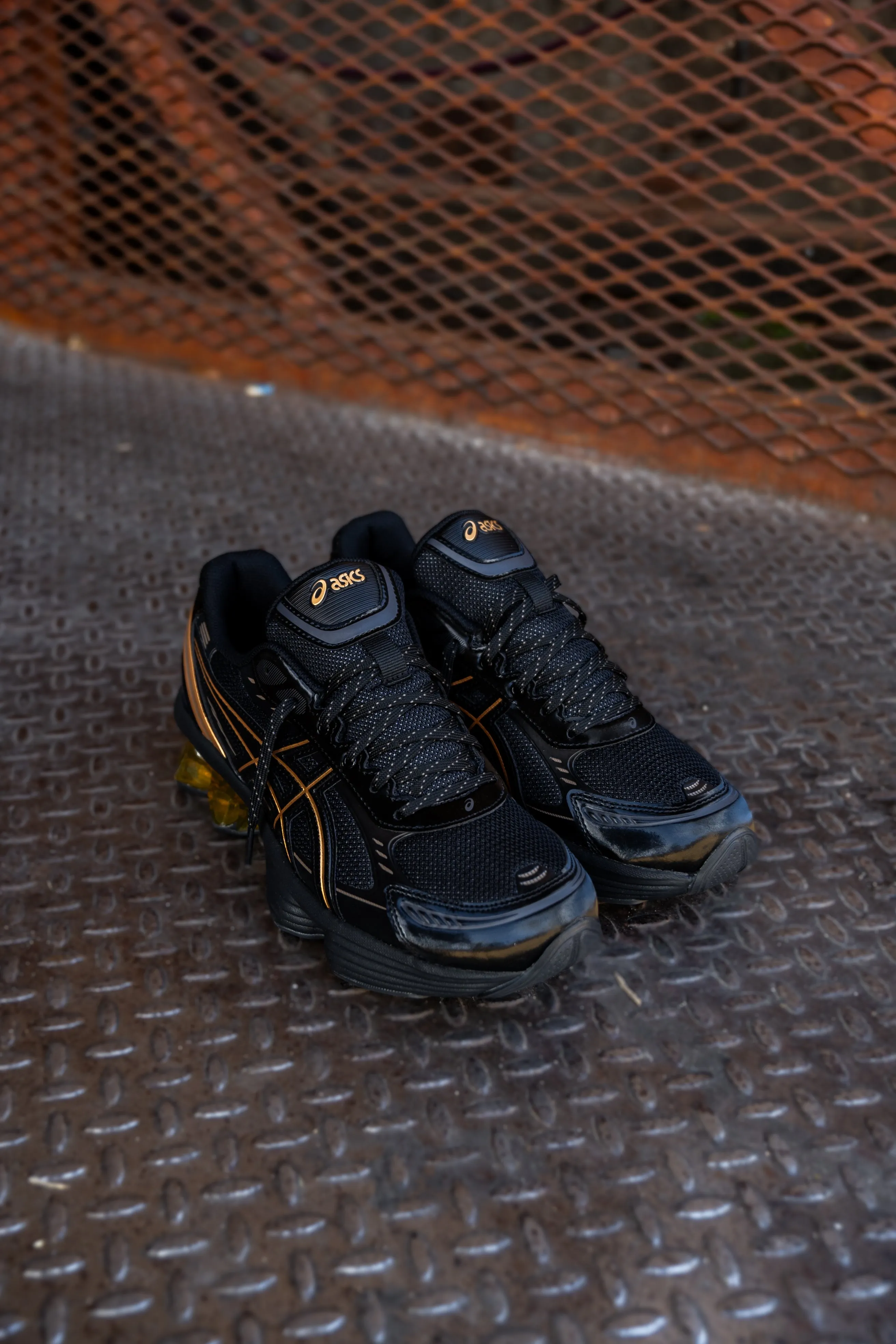 Herren Asics Gel-Kinetic Fluent (Schwarz/Gold) Asics Schuhe