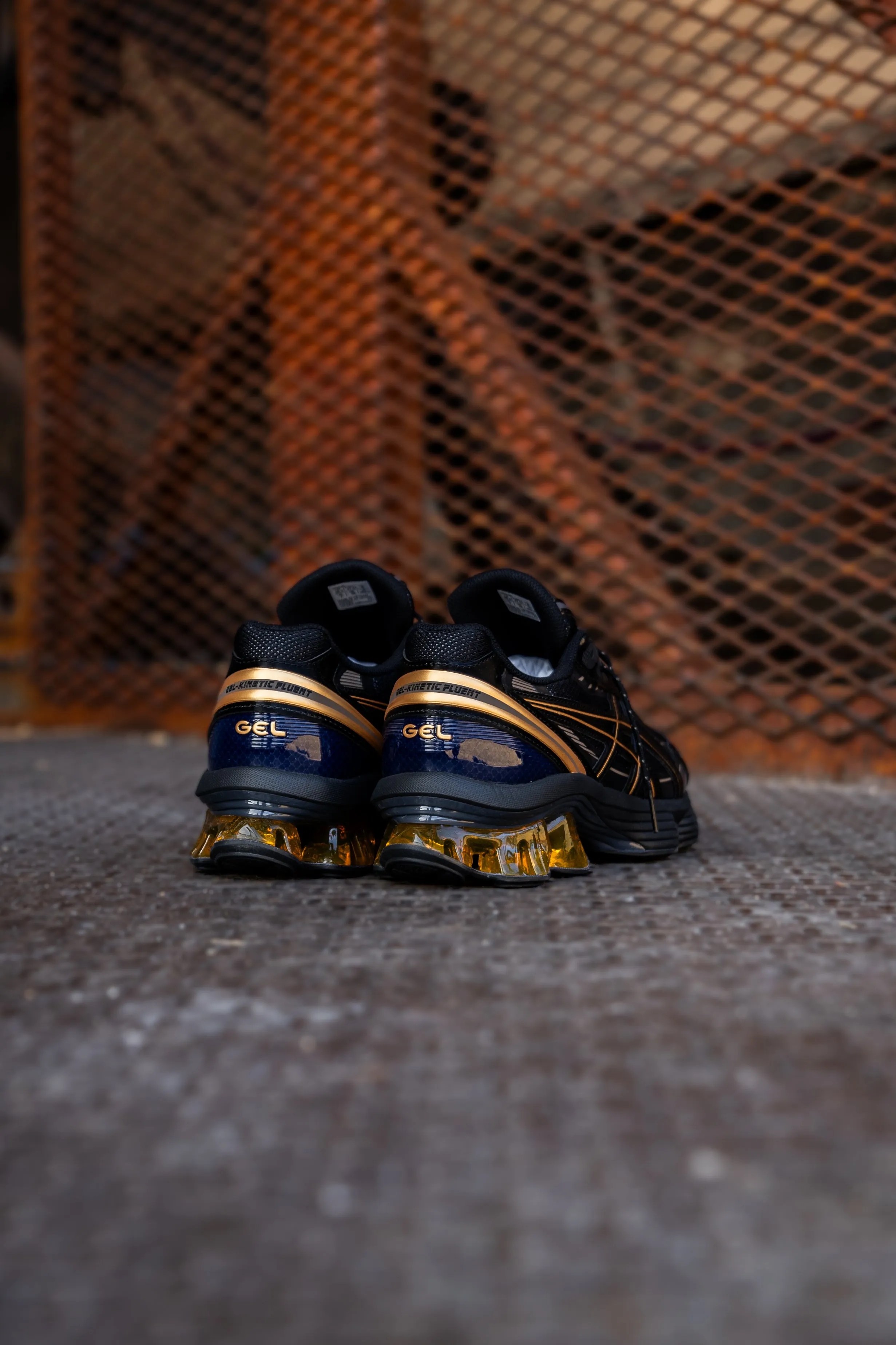 Herren Asics Gel-Kinetic Fluent (Schwarz/Gold) Asics Schuhe