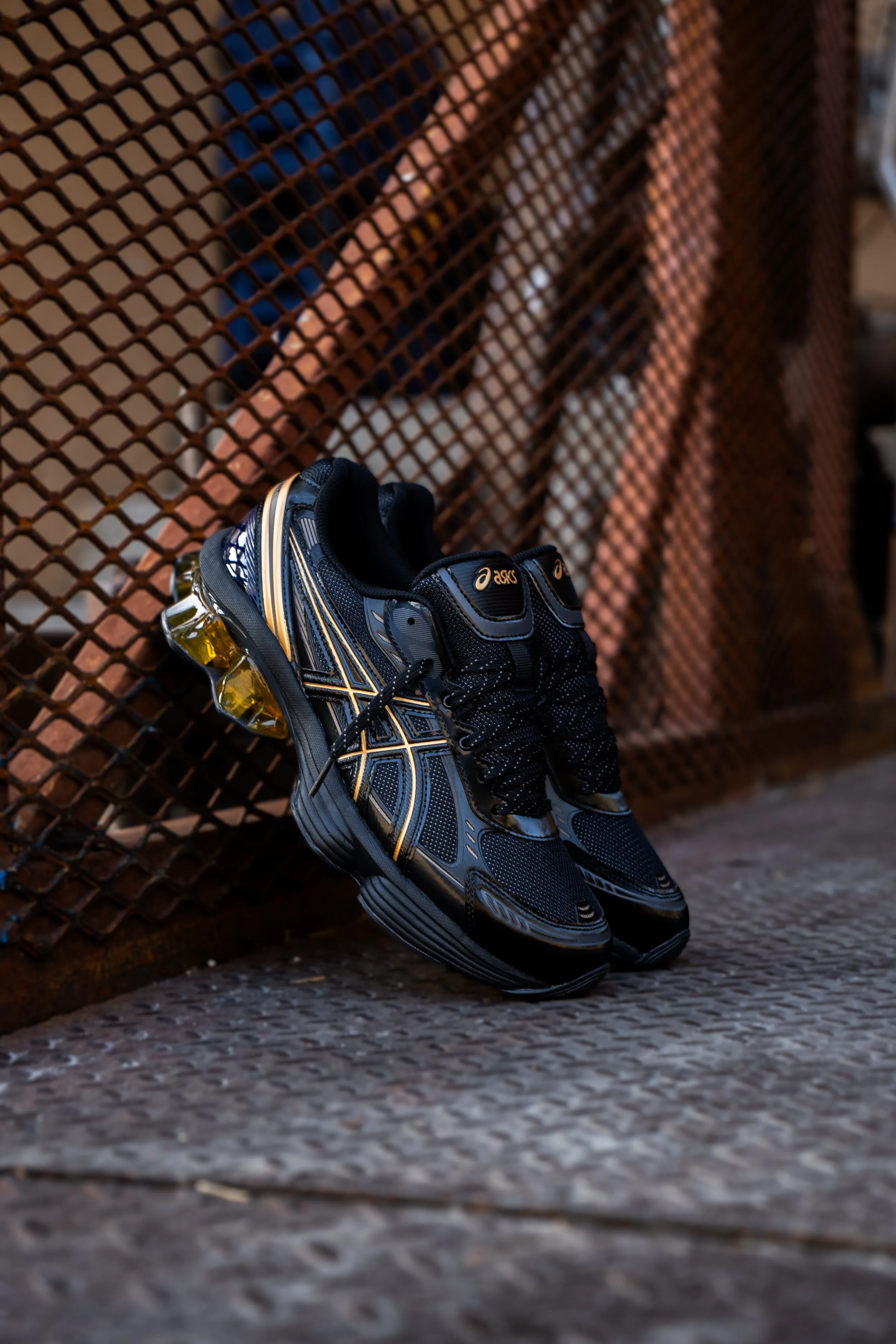 Herren Asics Gel-Kinetic Fluent (Schwarz/Gold) Asics Schuhe