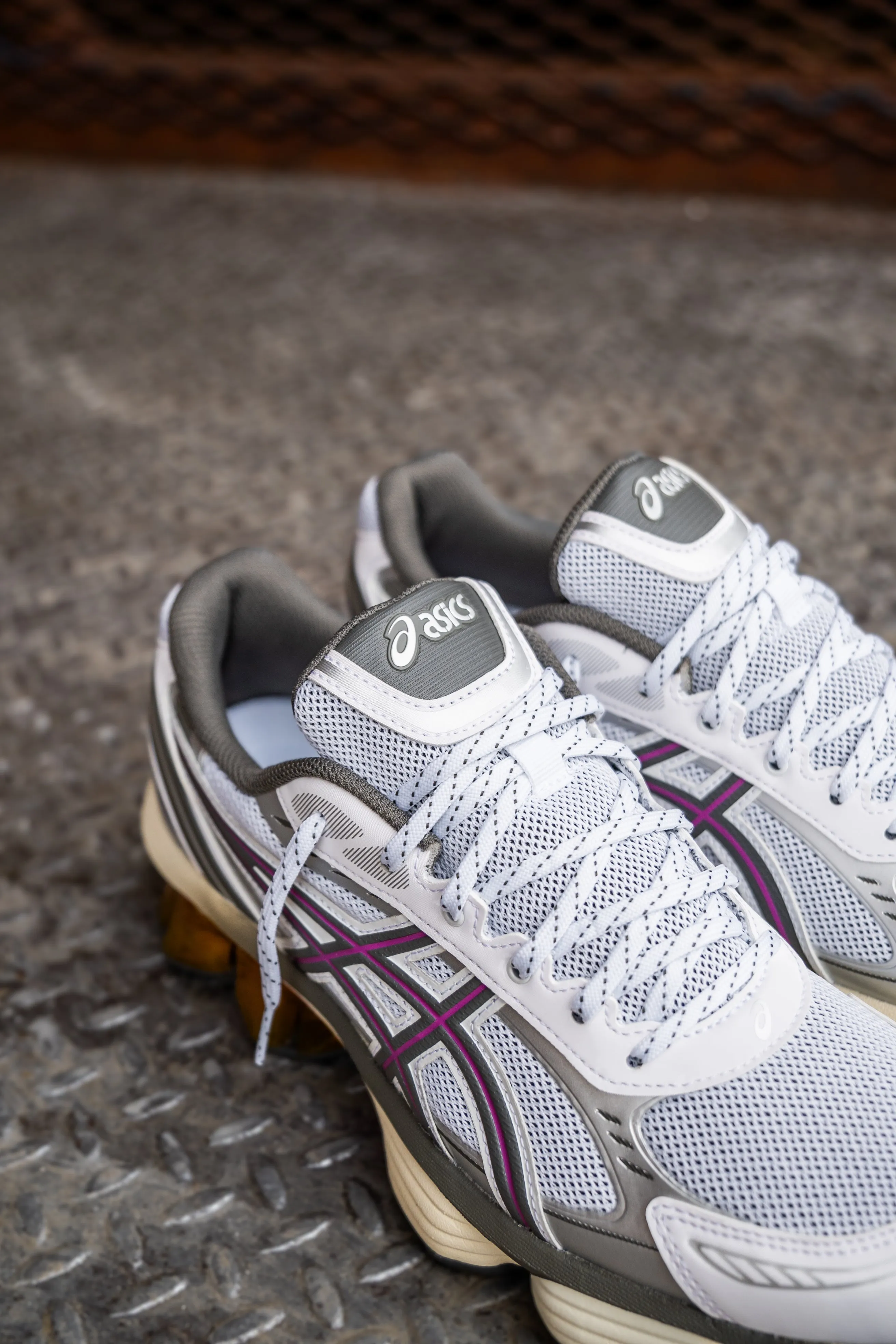 Herren Asics Gel-Kinetic Fluent (Weiß/Trüffelgrau) Asics Schuhe