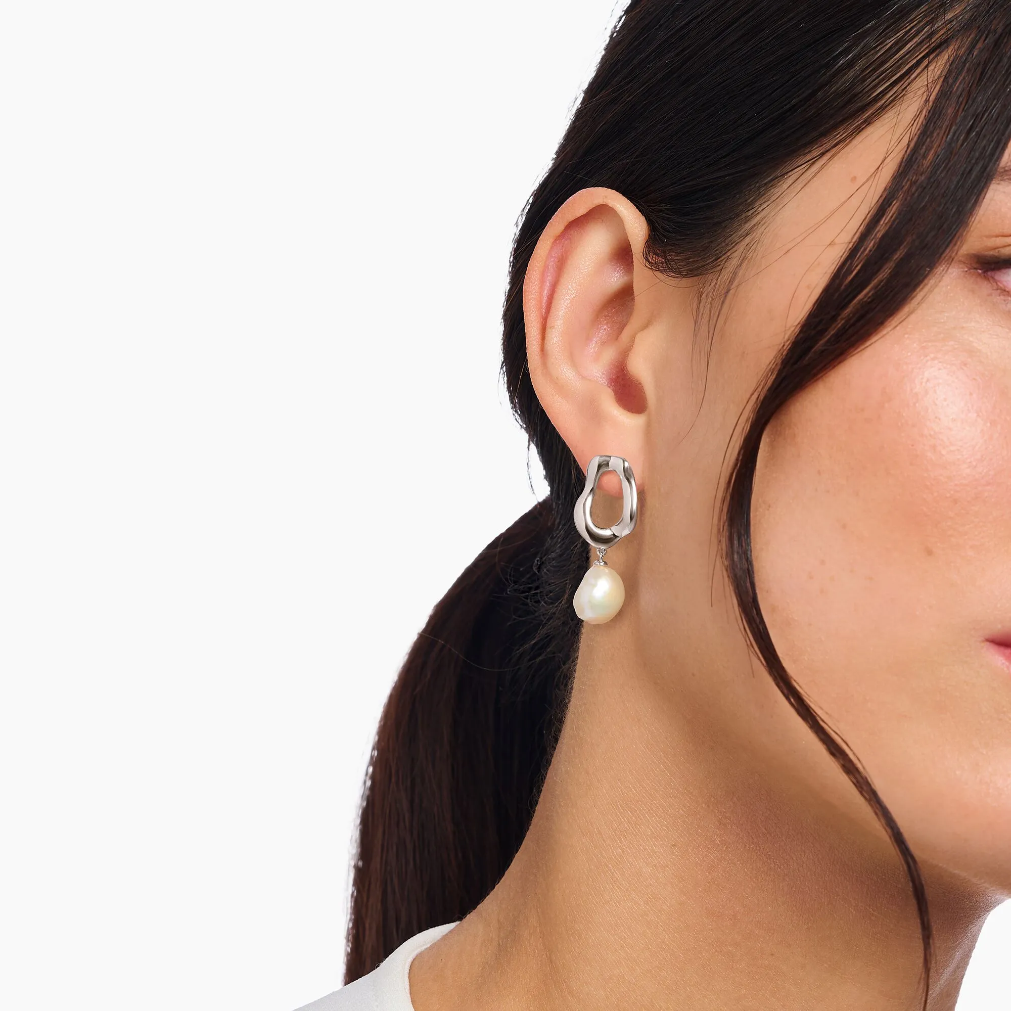 Natürliche Schönheit Sterling Silber Süßwasserperlen Ohrringe H2322-082-14 Thomas Sabo Ohrringe