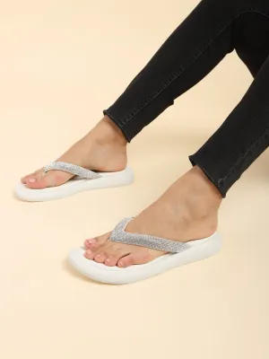 Off White PU Verzierter T-Riemchen Stilvolle Flats (TC-RS3639-OWHT)