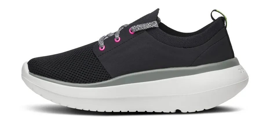 OOFOS OOMY STRIDE DAMEN SCHWARZ/WEIß