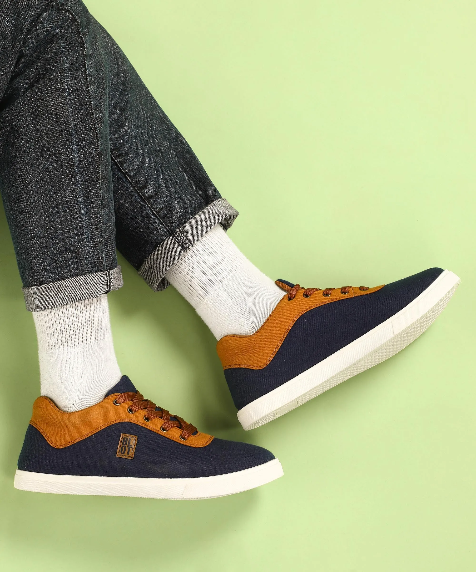Paragon K1018G Herren Freizeitschuhe | Stilvolle Outdoor-Schuhe zum Gehen für den Alltag | Schickes & Trendiges Design | Bequeme gepolsterte Sohlen Weiß