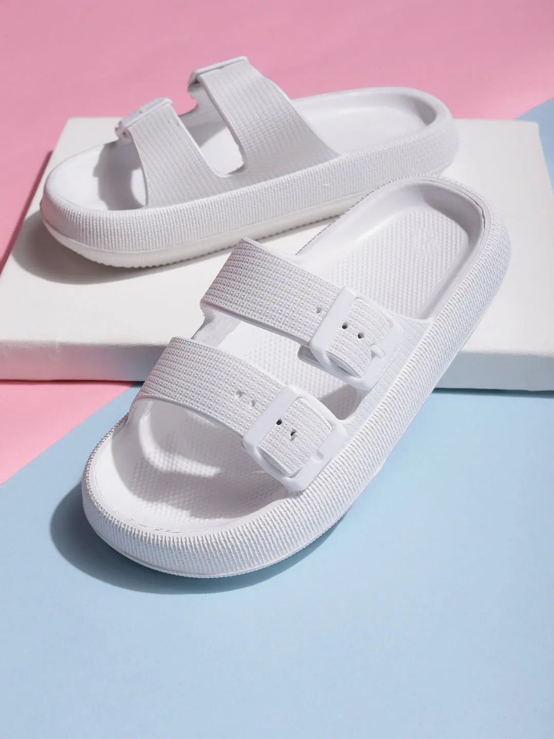 Weiße PU Slip-On Flats (TC-RS3255-WHT)