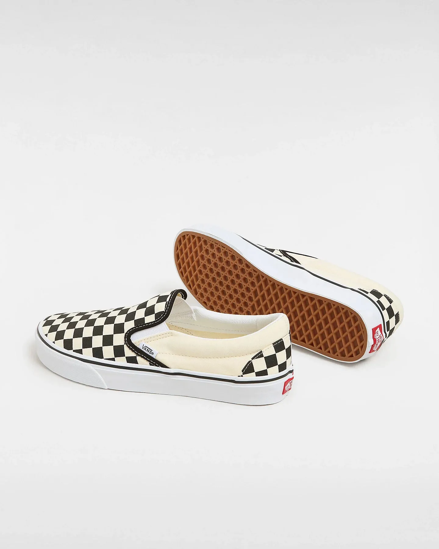 Klassische Damen-Slip-On-Schuhe in Schwarz & Weiß
